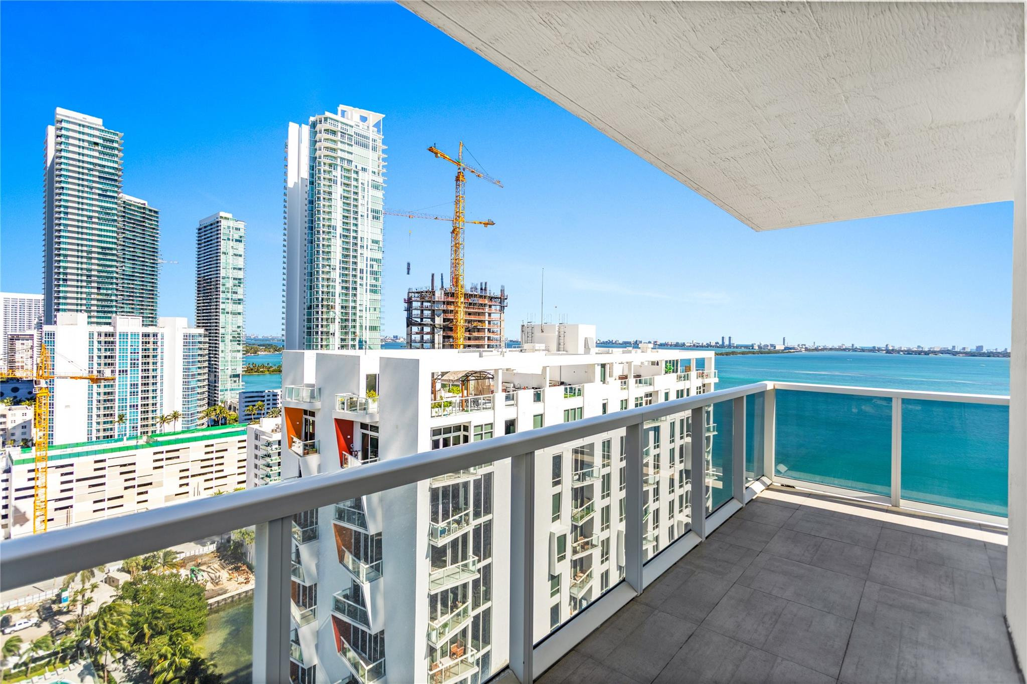 BAY HOUSE - Residential