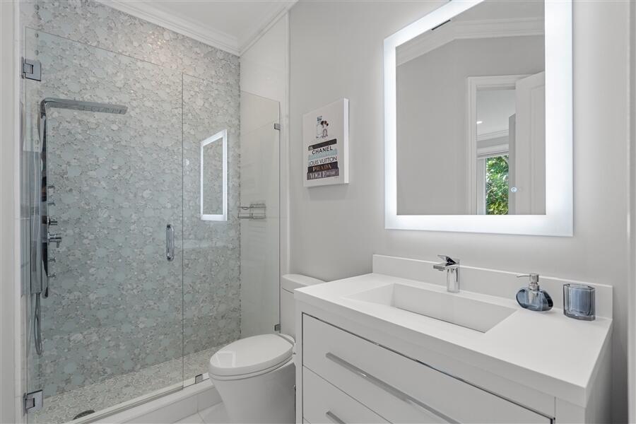 PALM BEACH SHORE ACRES - Residential