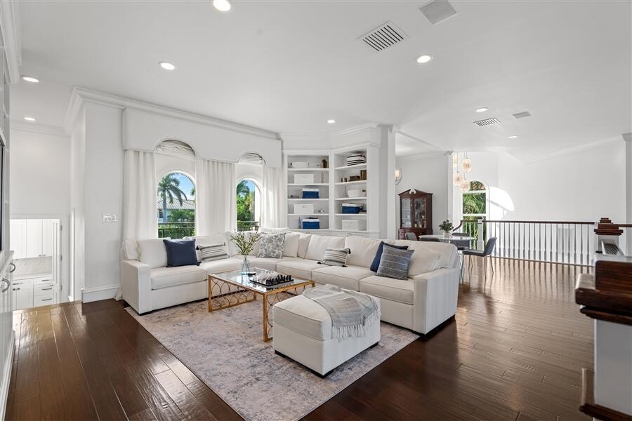 PALM BEACH SHORE ACRES - Residential
