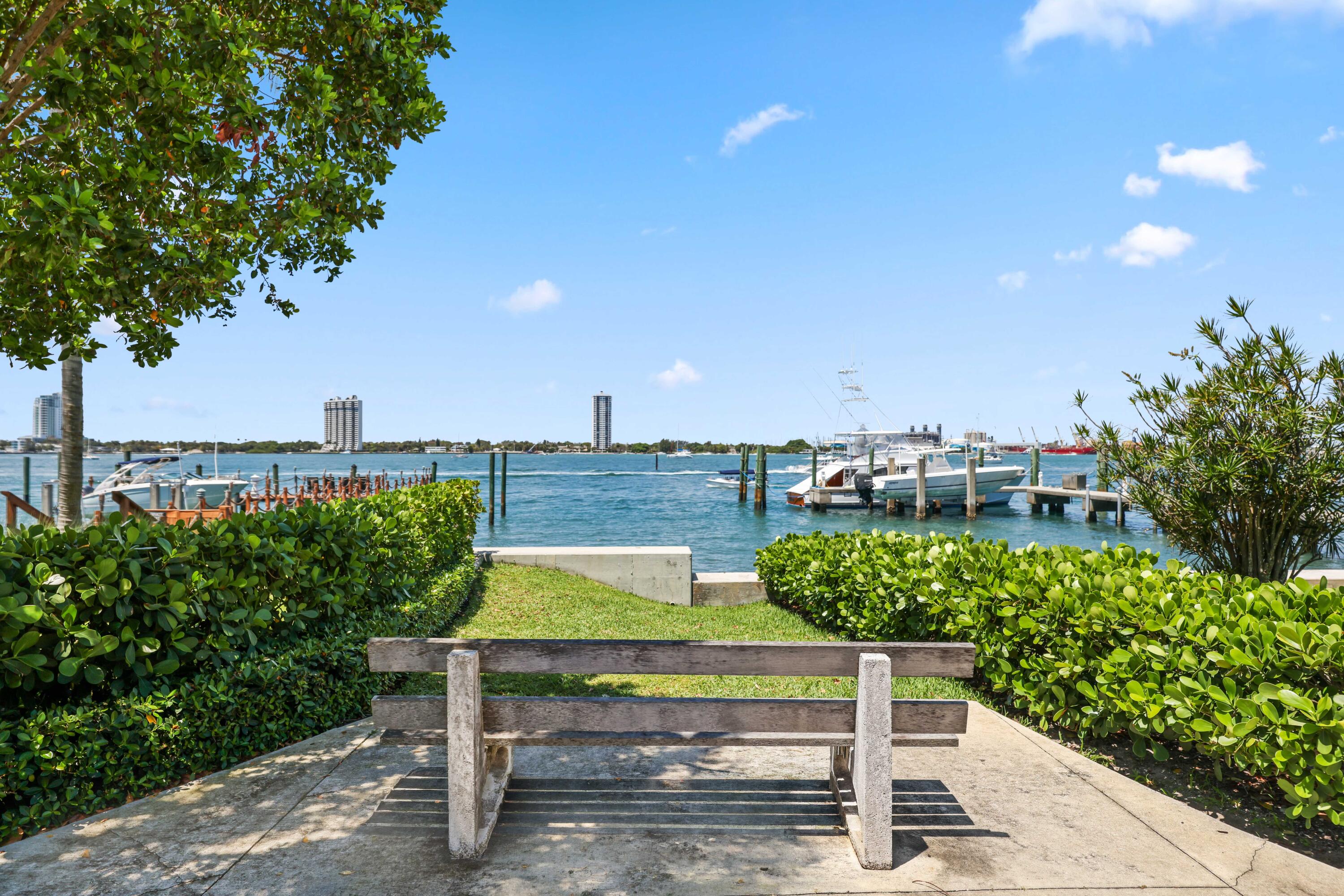 BELLO LIDO - Residential Lease