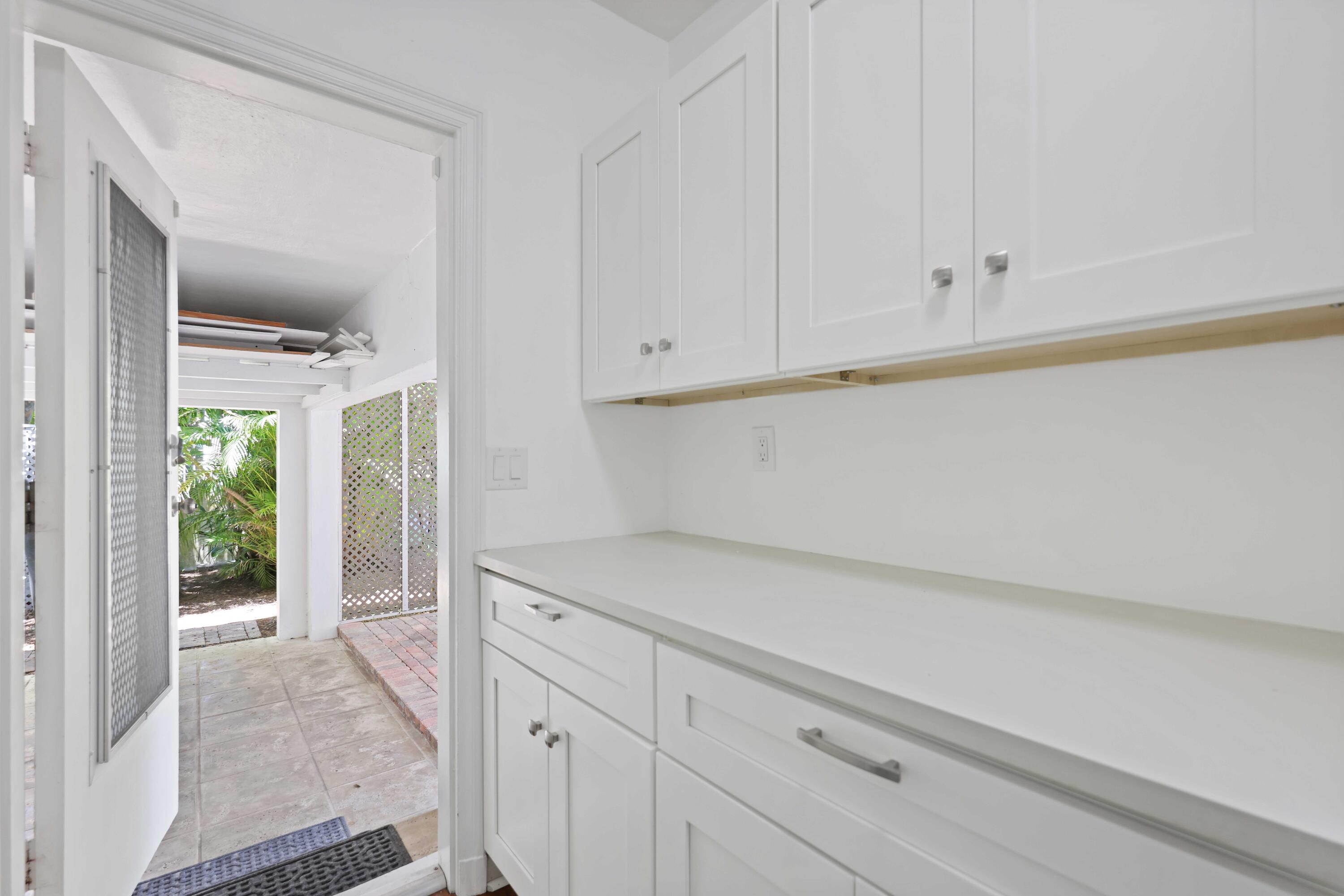 BELLO LIDO - Residential Lease