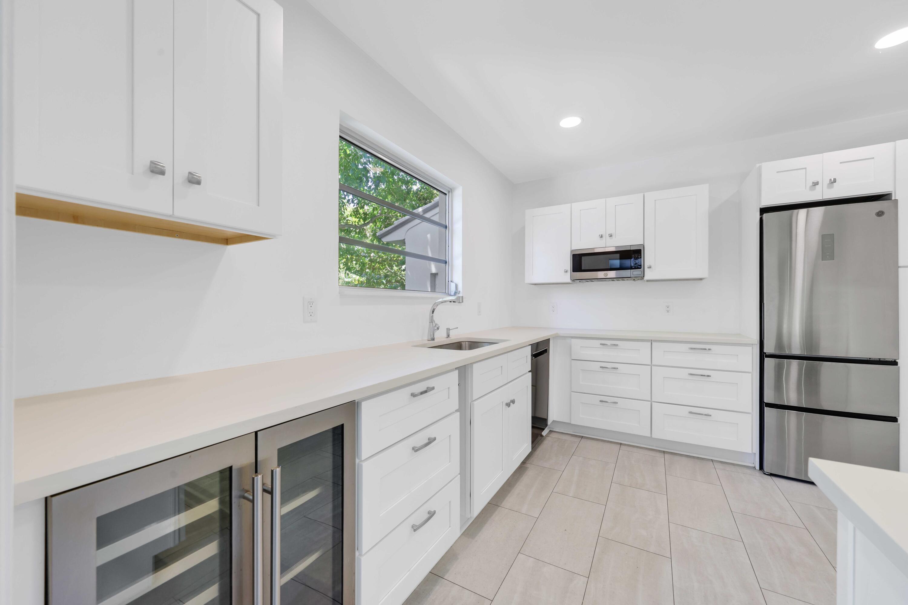 BELLO LIDO - Residential Lease