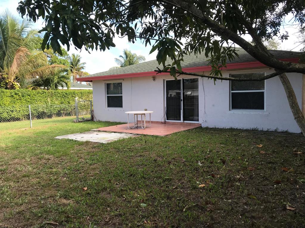 PALM BEACH FARMS CO 7 - Residential