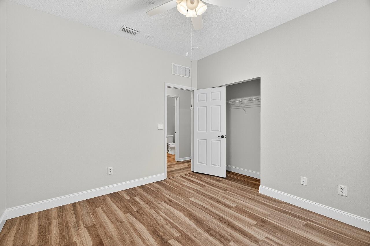 LAKE FOREST POINTE - Residential