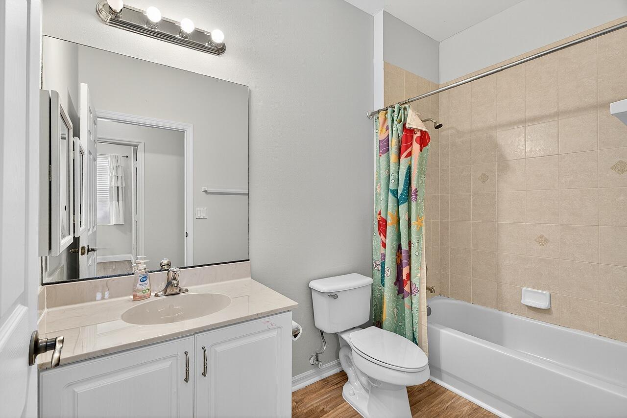 LAKE FOREST POINTE - Residential