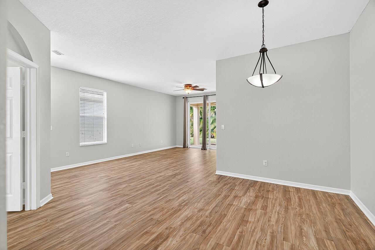 LAKE FOREST POINTE - Residential