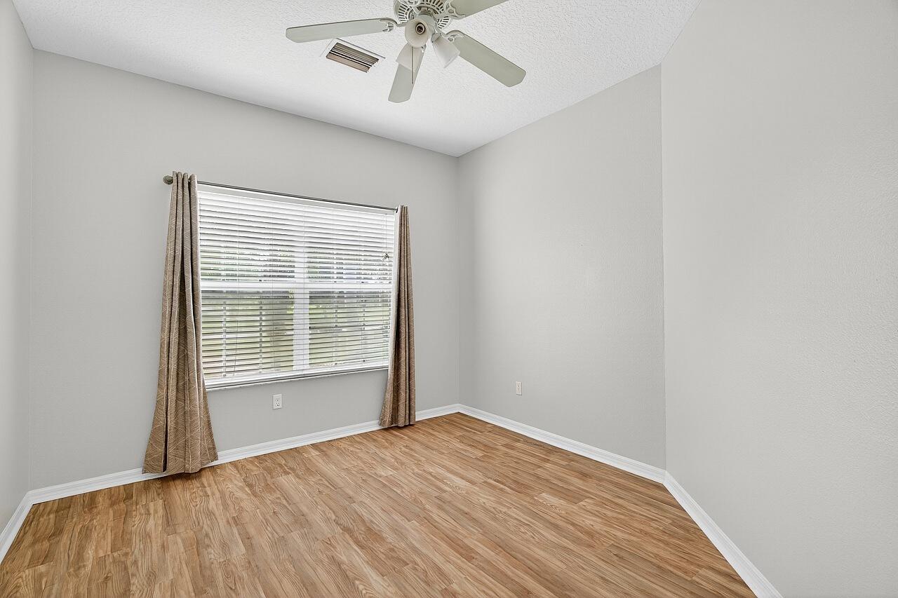 LAKE FOREST POINTE - Residential