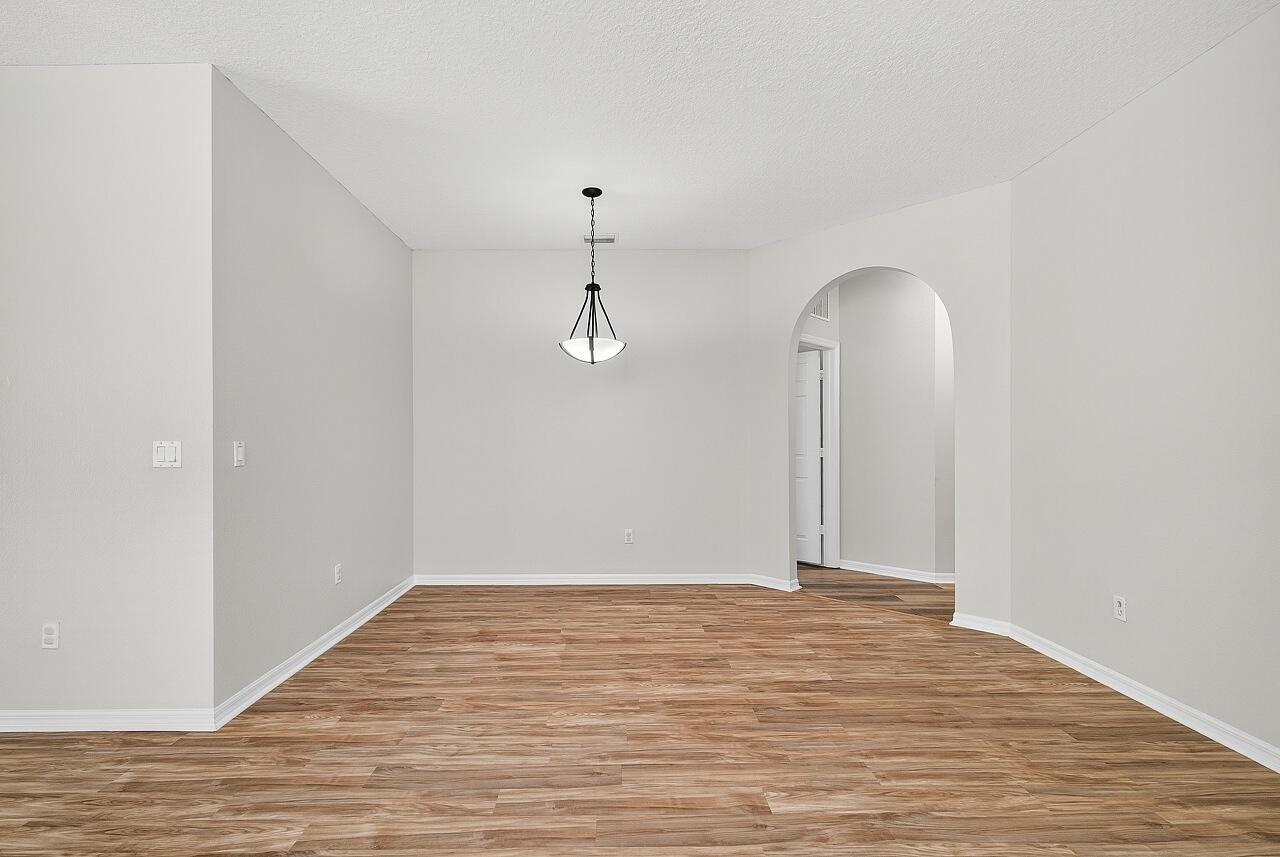 LAKE FOREST POINTE - Residential