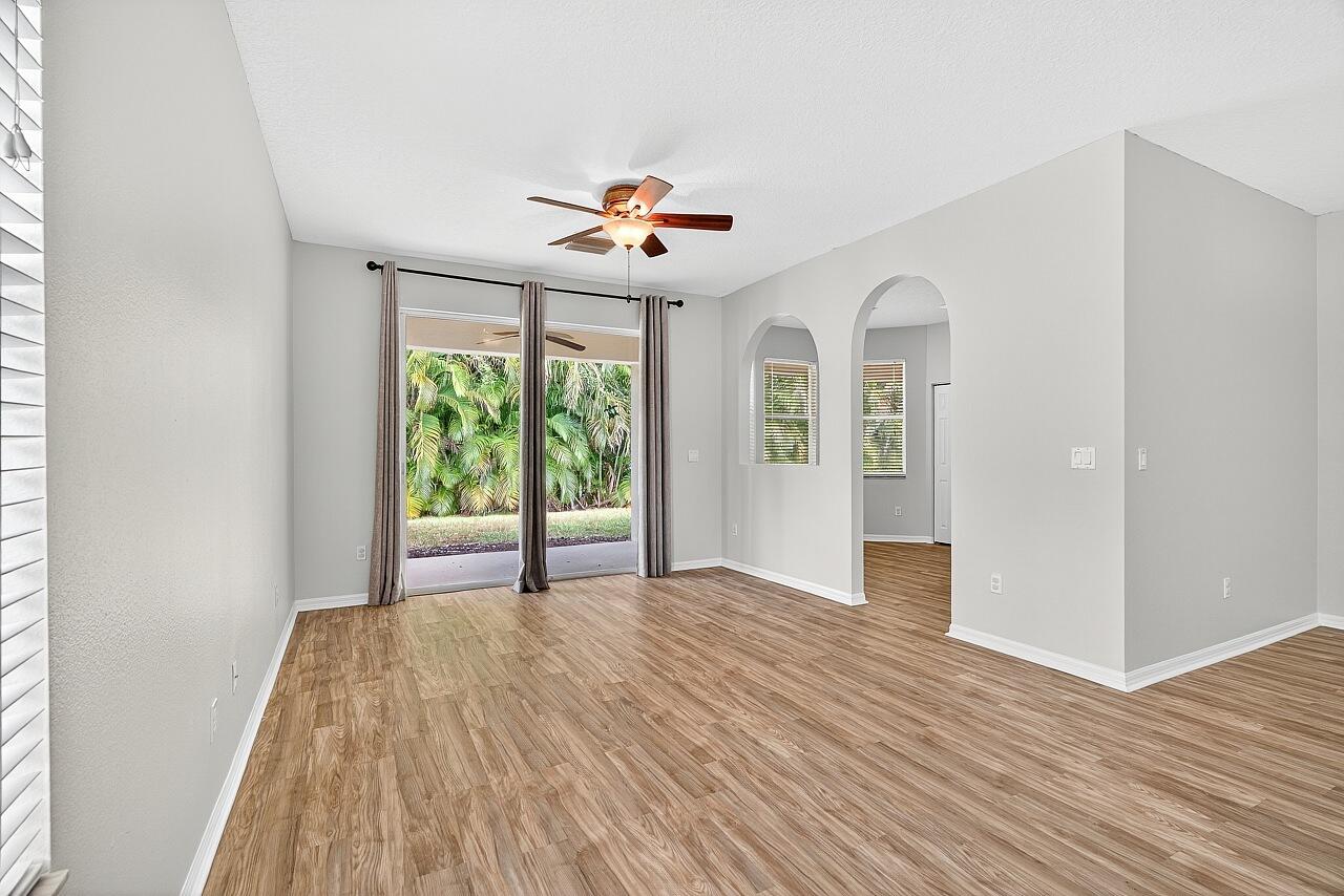 LAKE FOREST POINTE - Residential