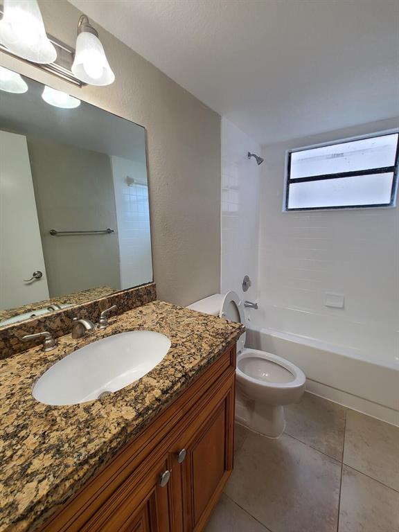 PALM BEACH PLACE CONDO - Residential Lease