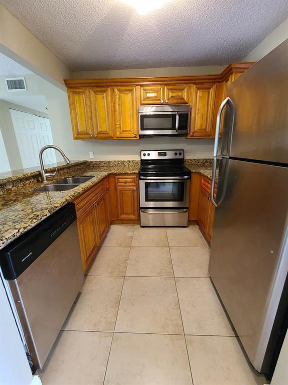 PALM BEACH PLACE CONDO - Residential Lease