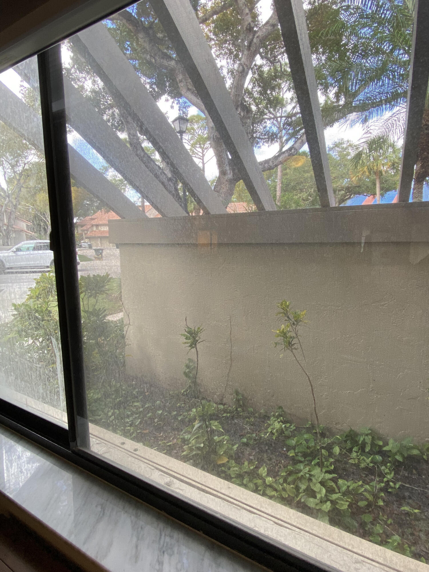 COACH HOUSES OF TOWN PLACE CONDO - Residential