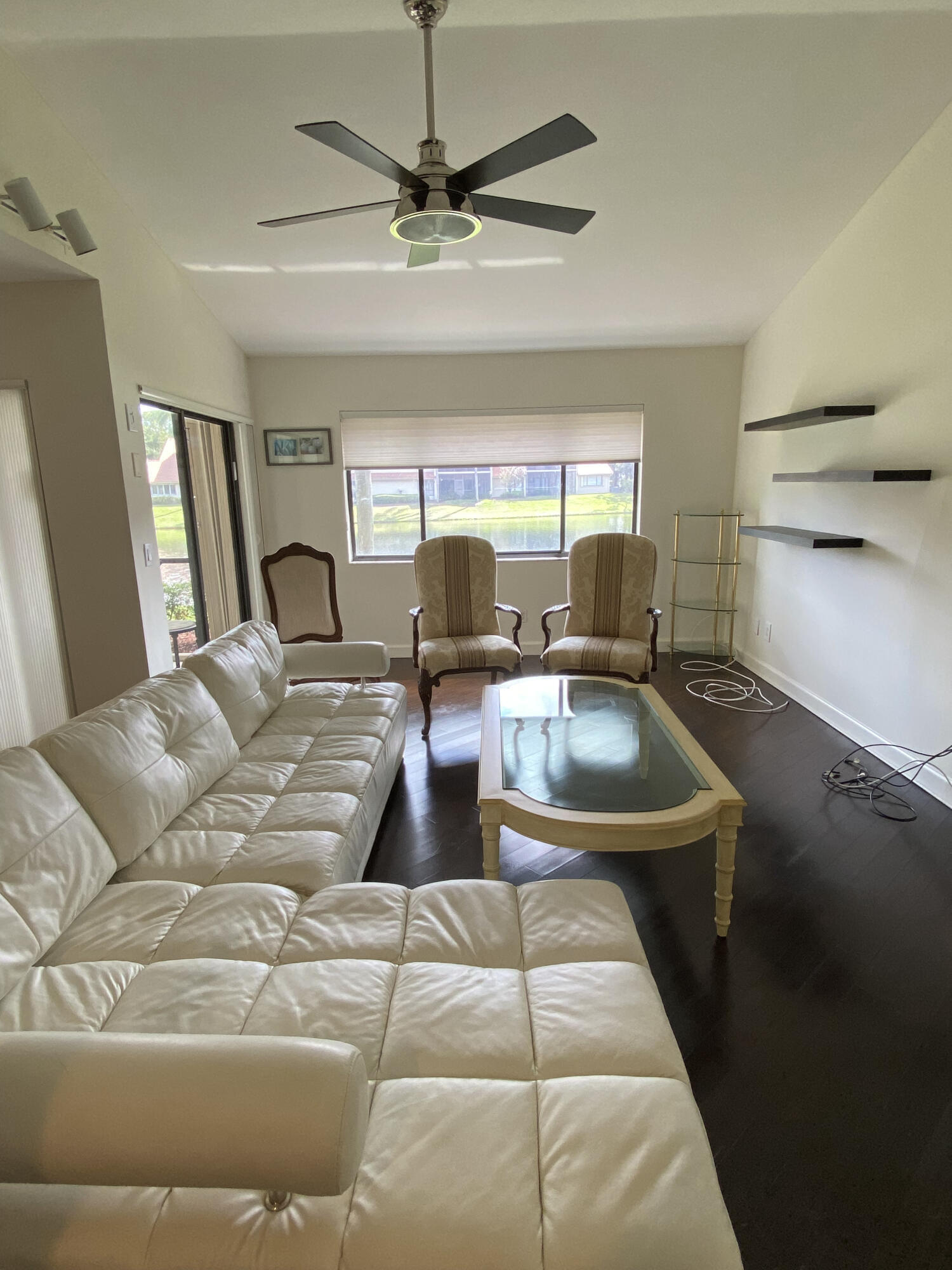 COACH HOUSES OF TOWN PLACE CONDO - Residential