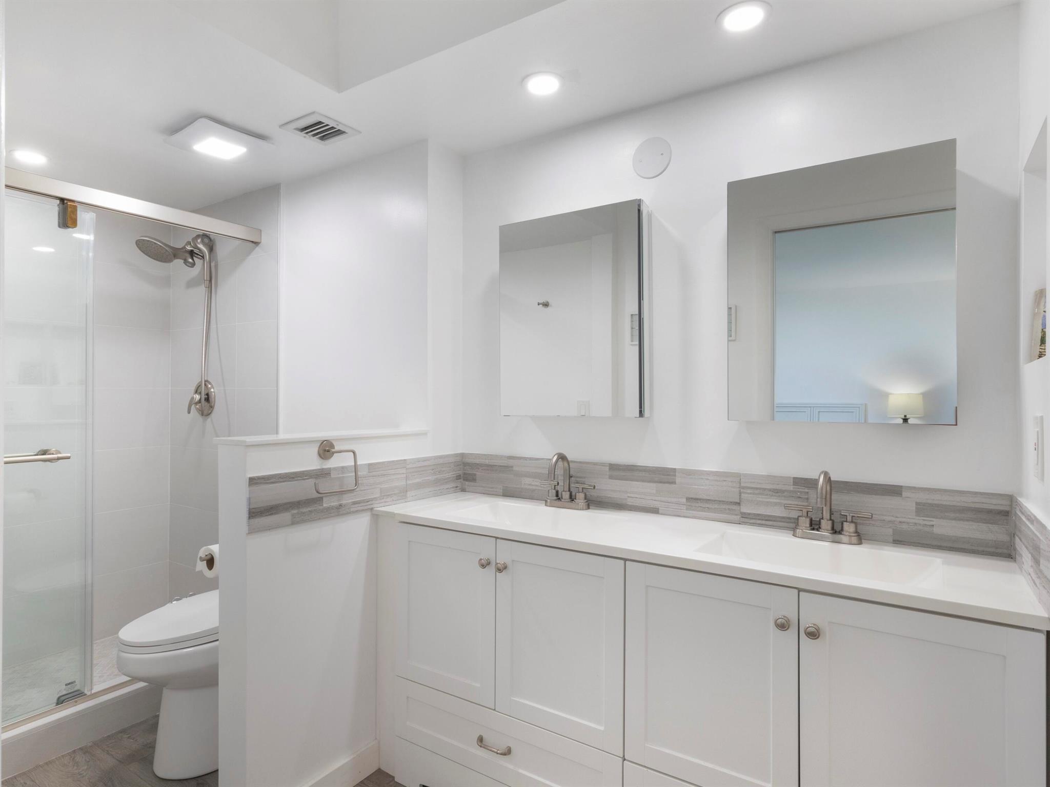 LAVERS RESORT & RACQUET C - Residential Lease