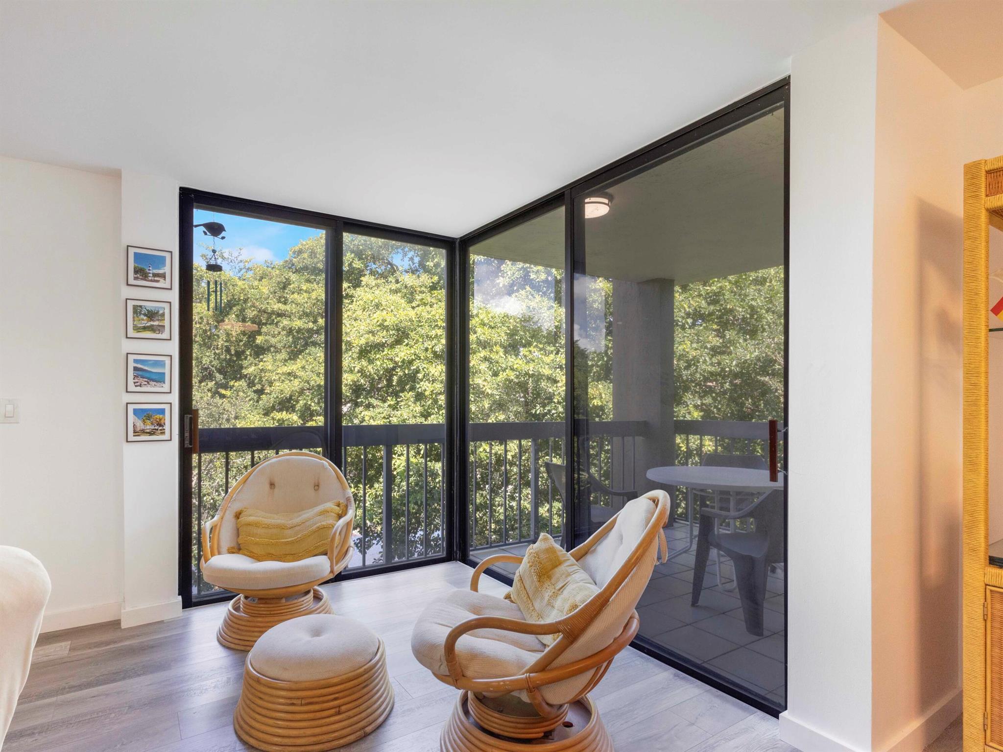 LAVERS RESORT & RACQUET C - Residential Lease