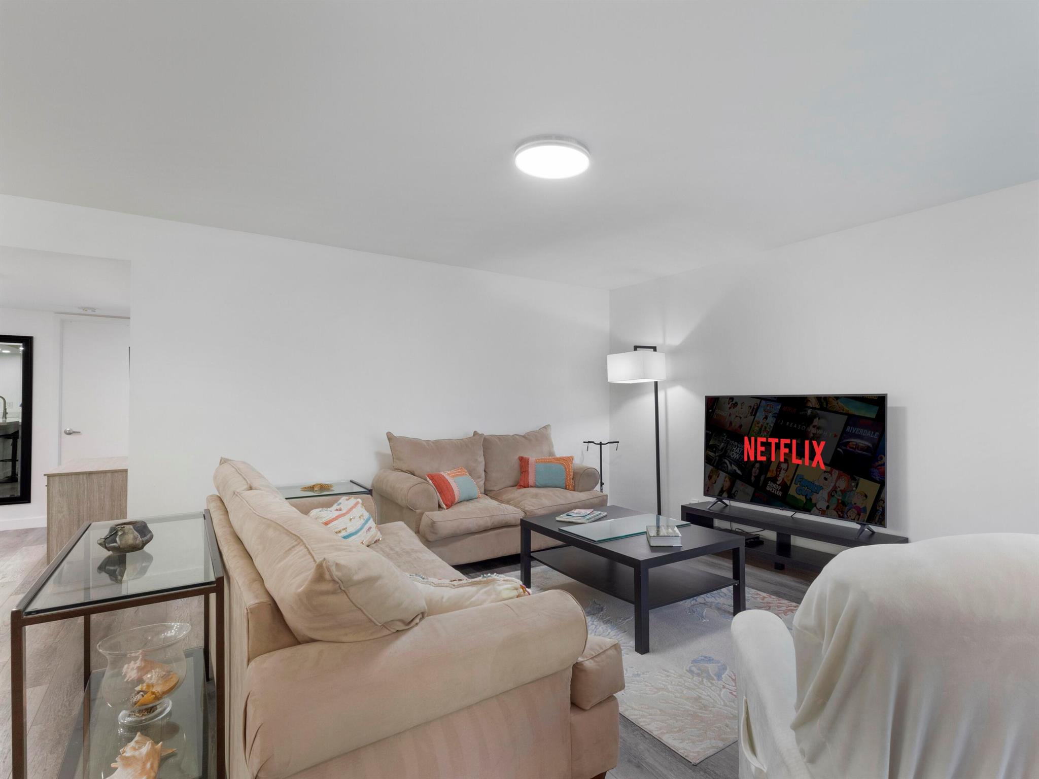 LAVERS RESORT & RACQUET C - Residential Lease