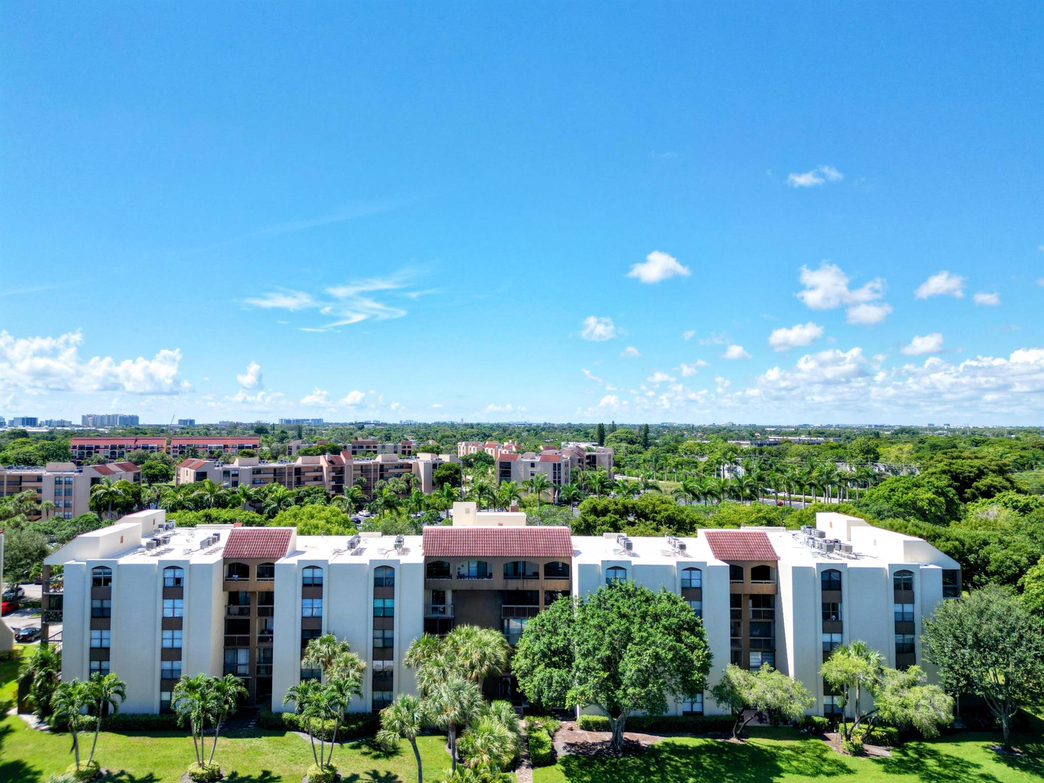 LAVERS RESORT & RACQUET C - Residential Lease