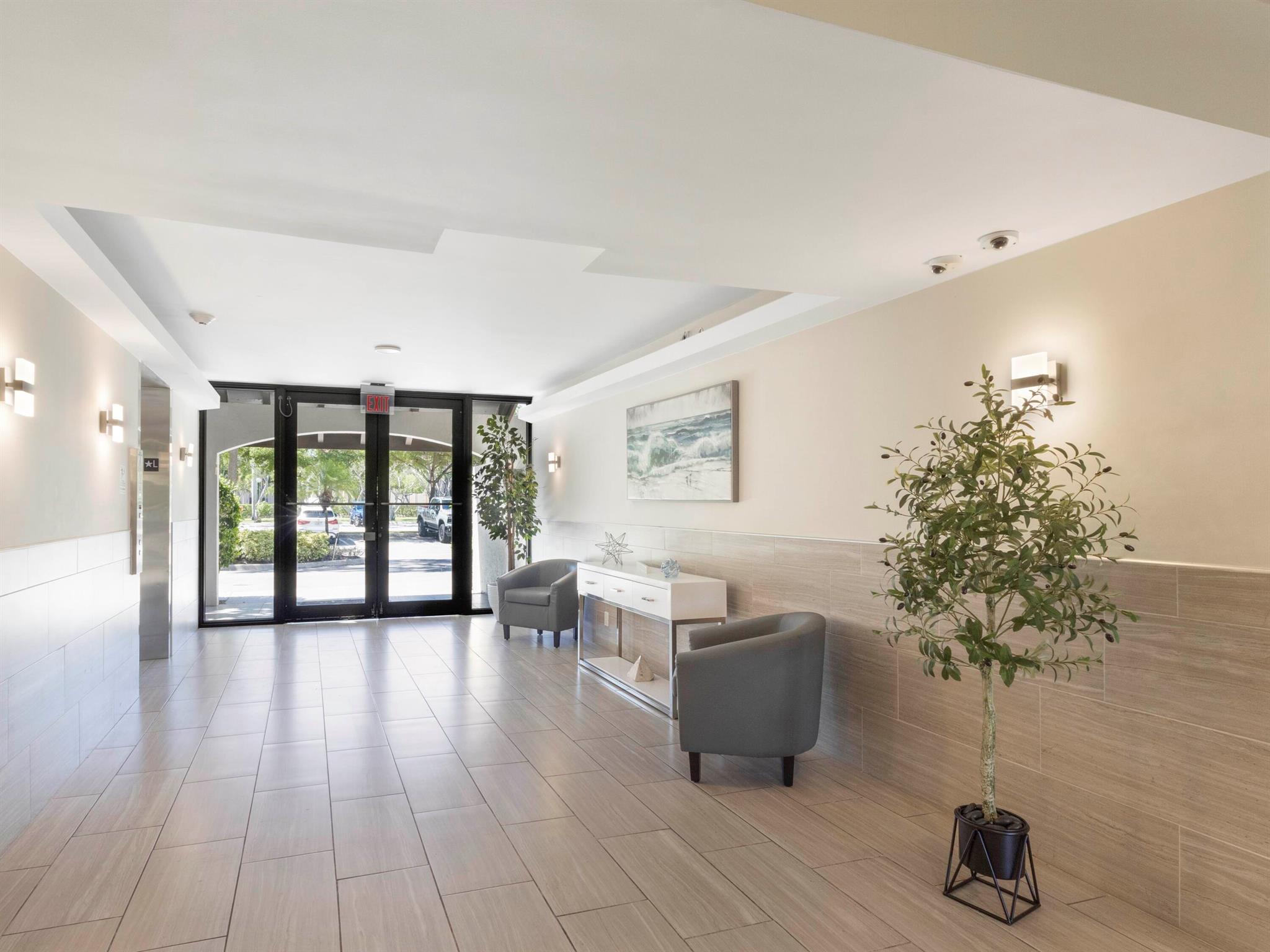 LAVERS RESORT & RACQUET C - Residential Lease