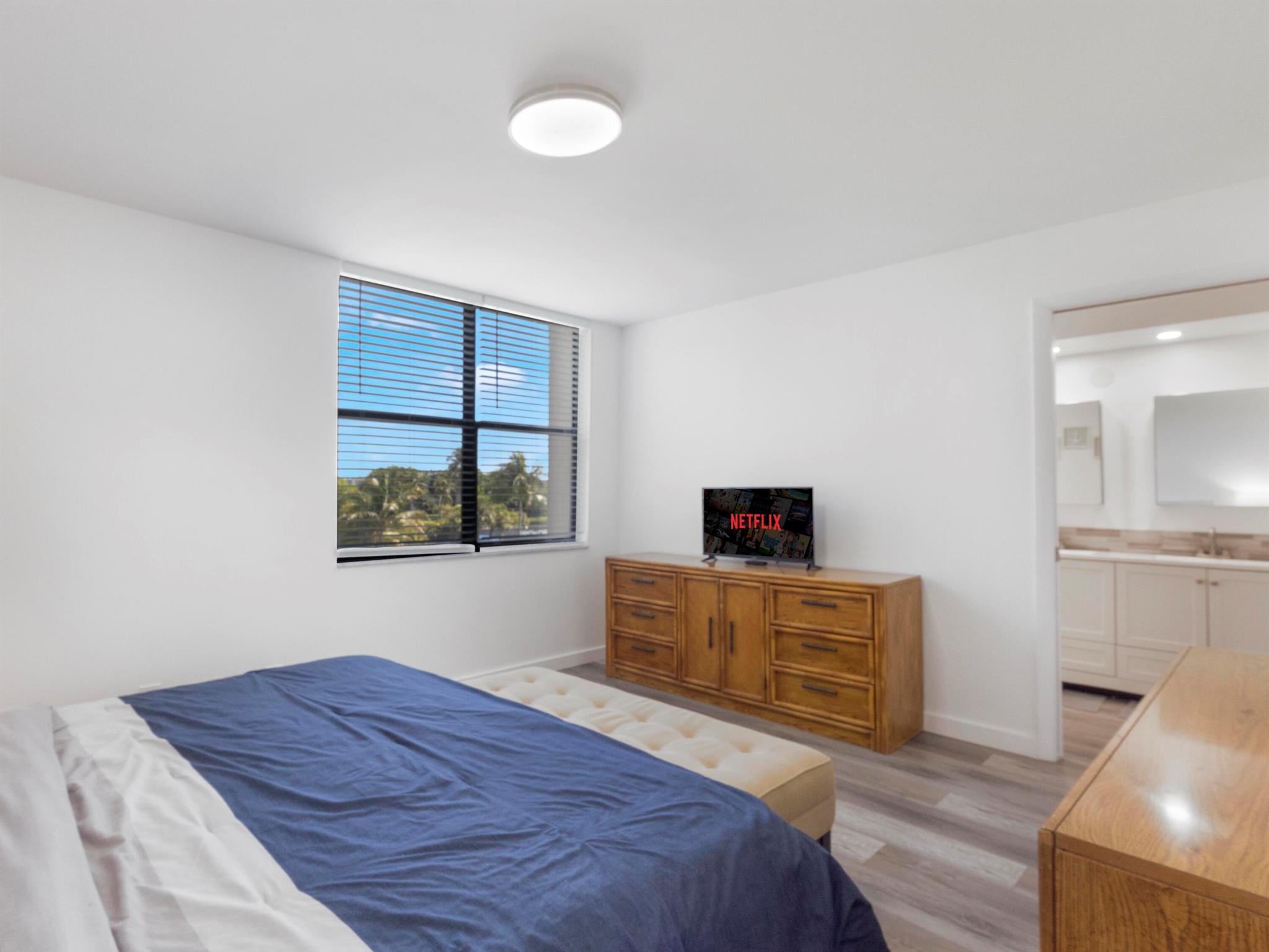 LAVERS RESORT & RACQUET C - Residential Lease