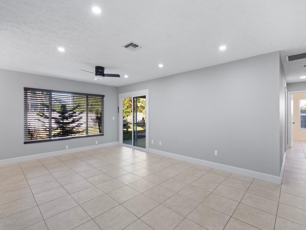 PORT ST LUCIE SECTION 12 - Residential