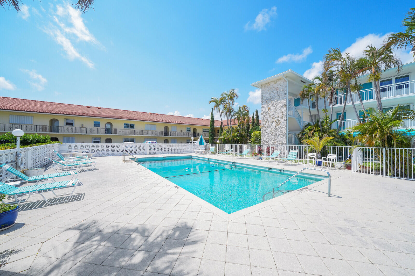 YACHT HARBOUR LANDINGS CONDO - Residential