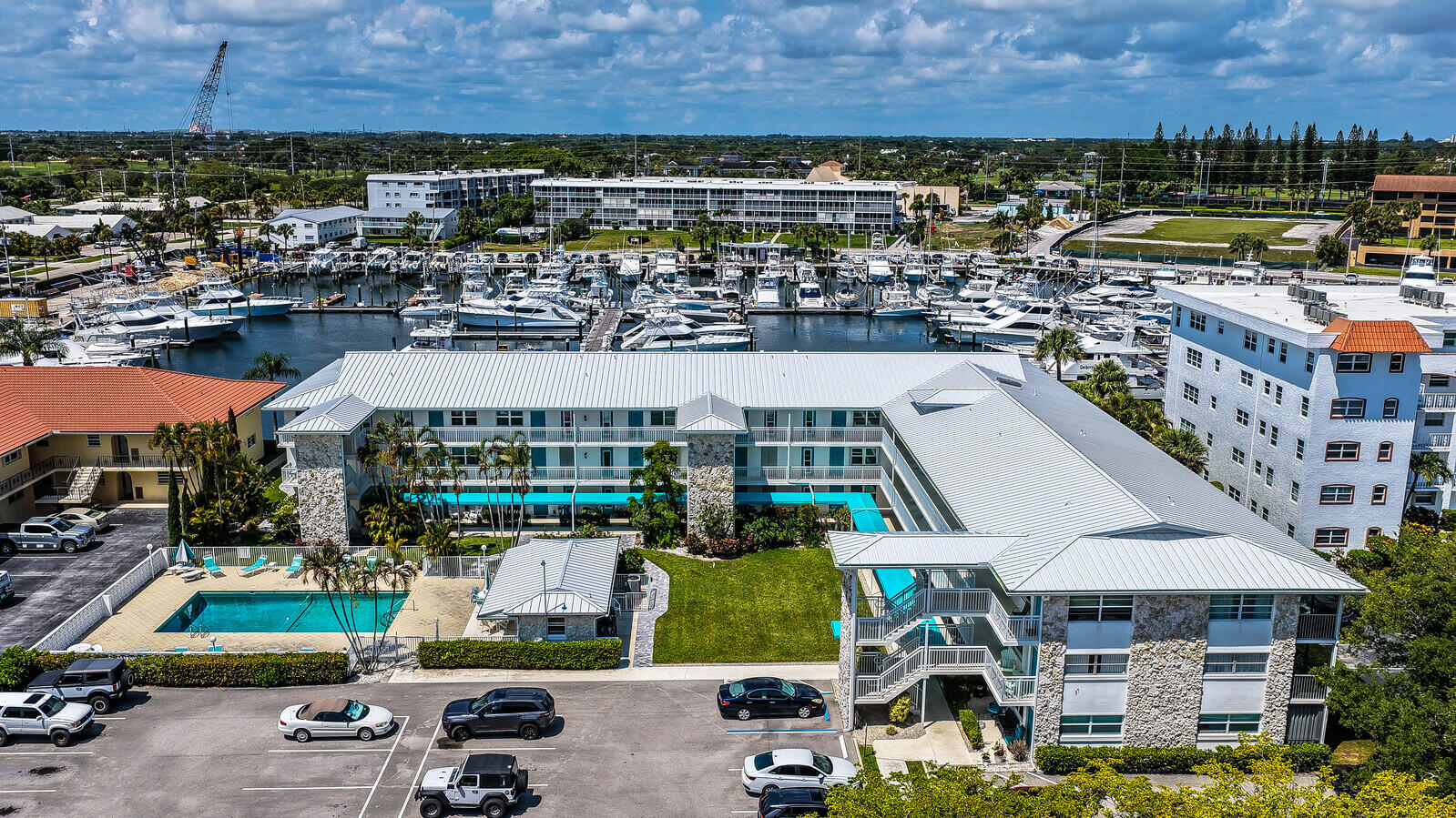 YACHT HARBOUR LANDINGS CONDO - Residential