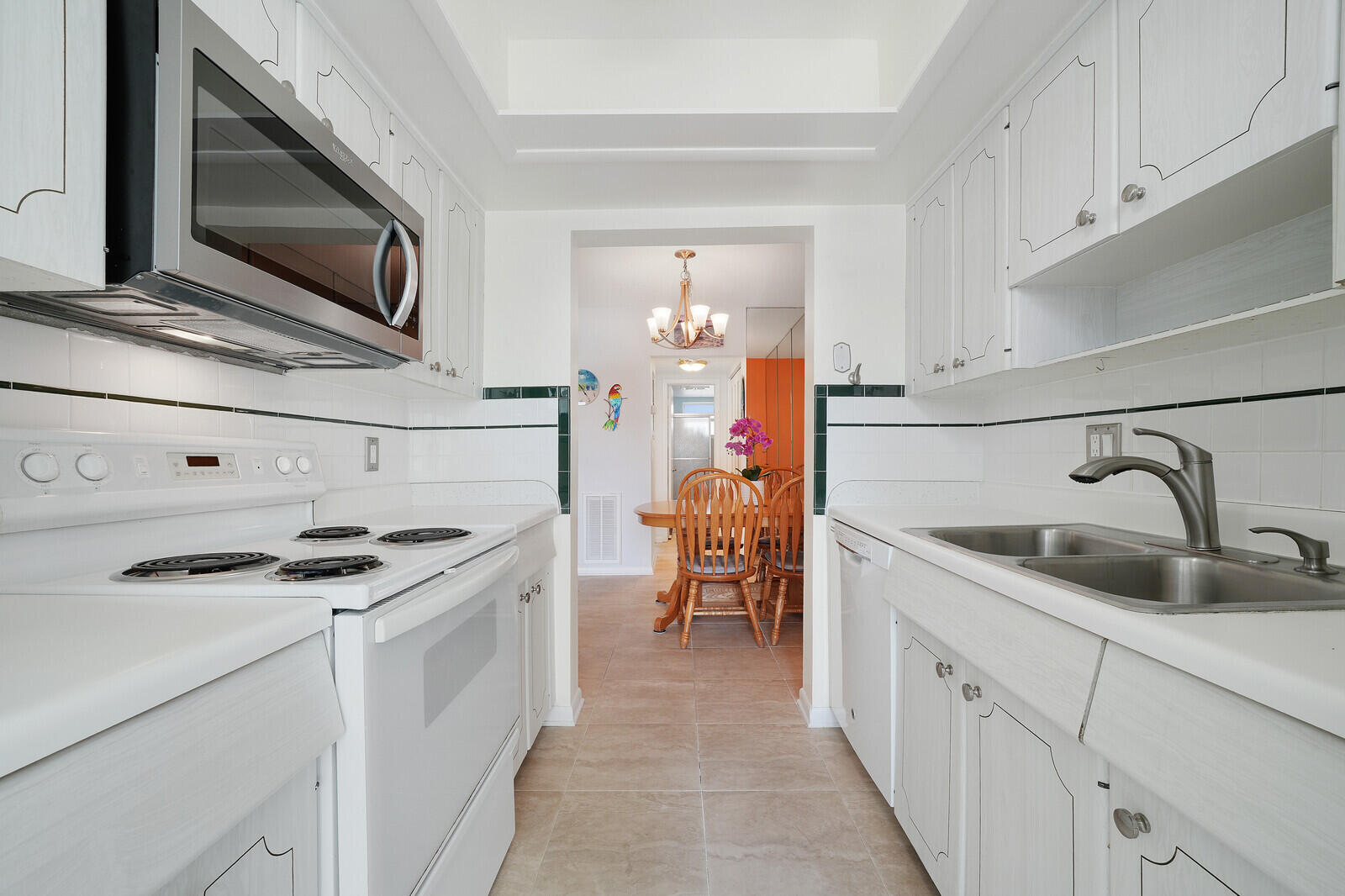 YACHT HARBOUR LANDINGS CONDO - Residential