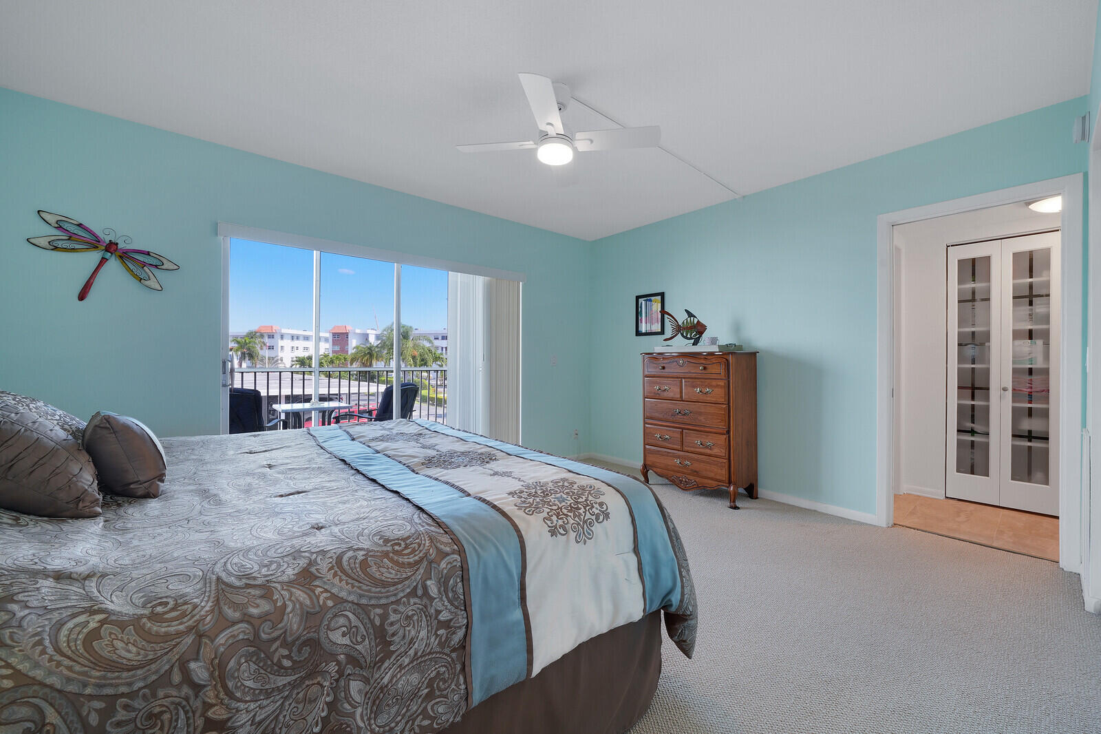 YACHT HARBOUR LANDINGS CONDO - Residential