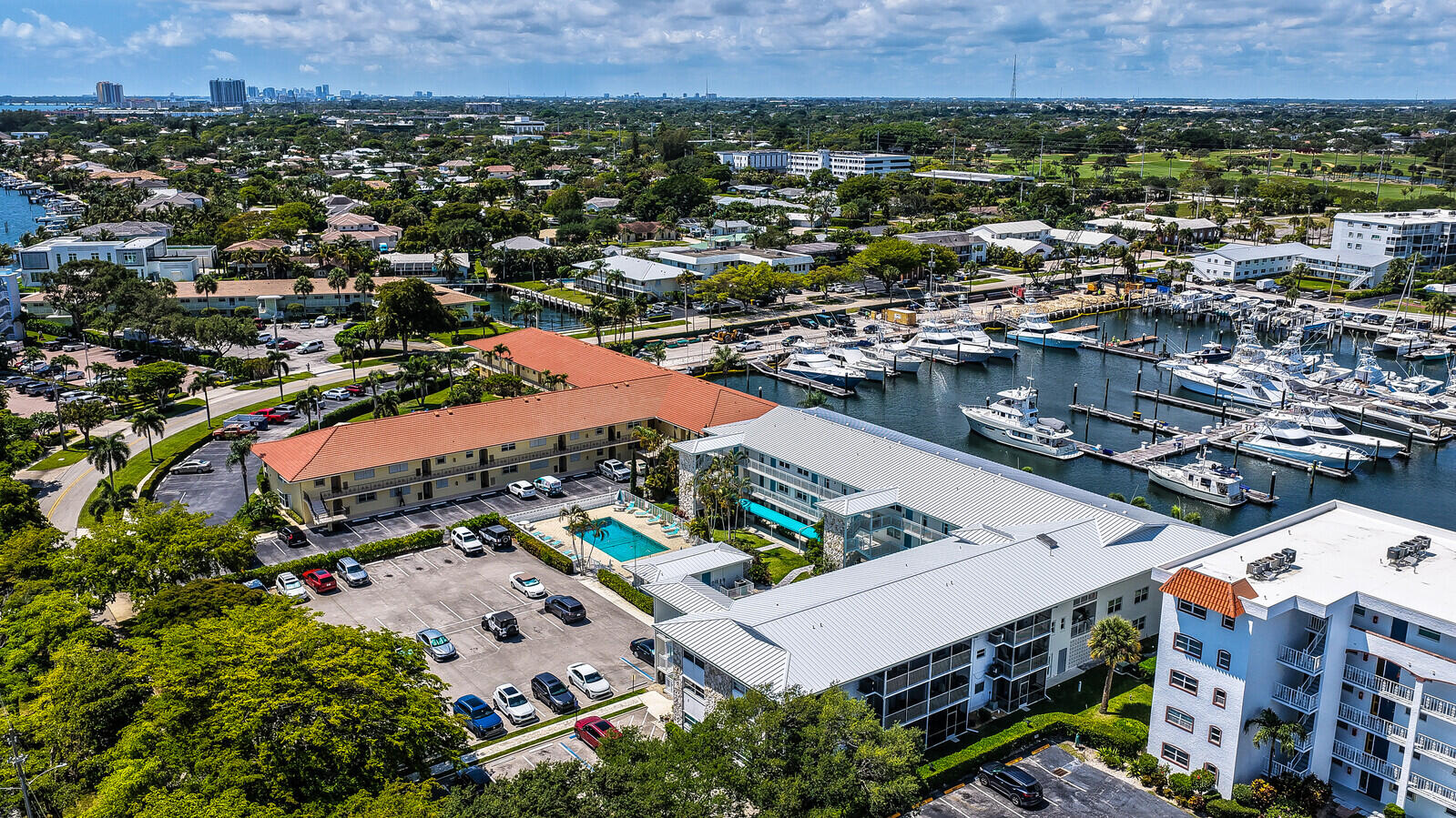 YACHT HARBOUR LANDINGS CONDO - Residential