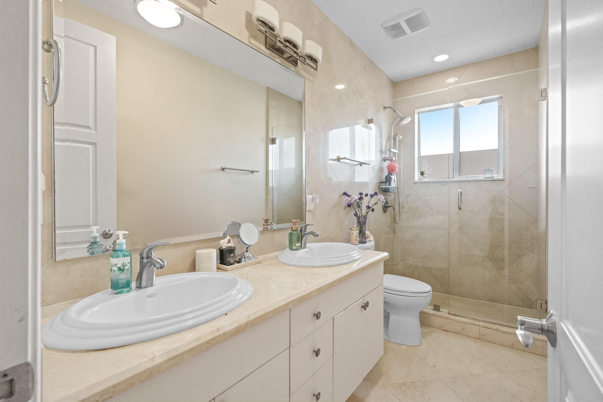 LANDINGS FIRST SEC - Residential