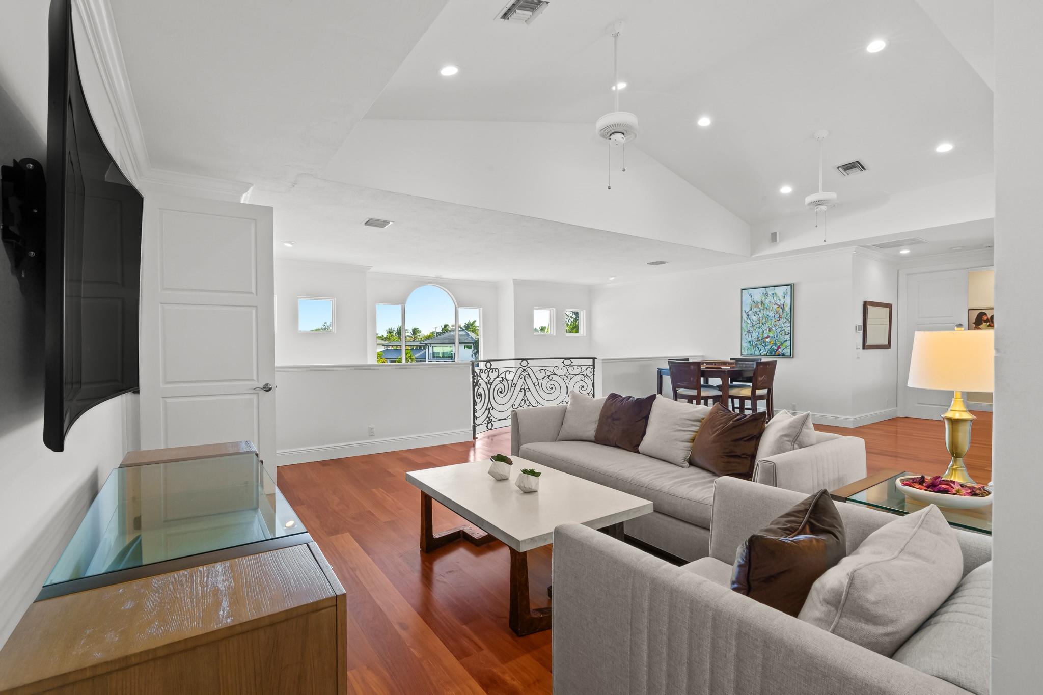 LANDINGS FIRST SEC - Residential