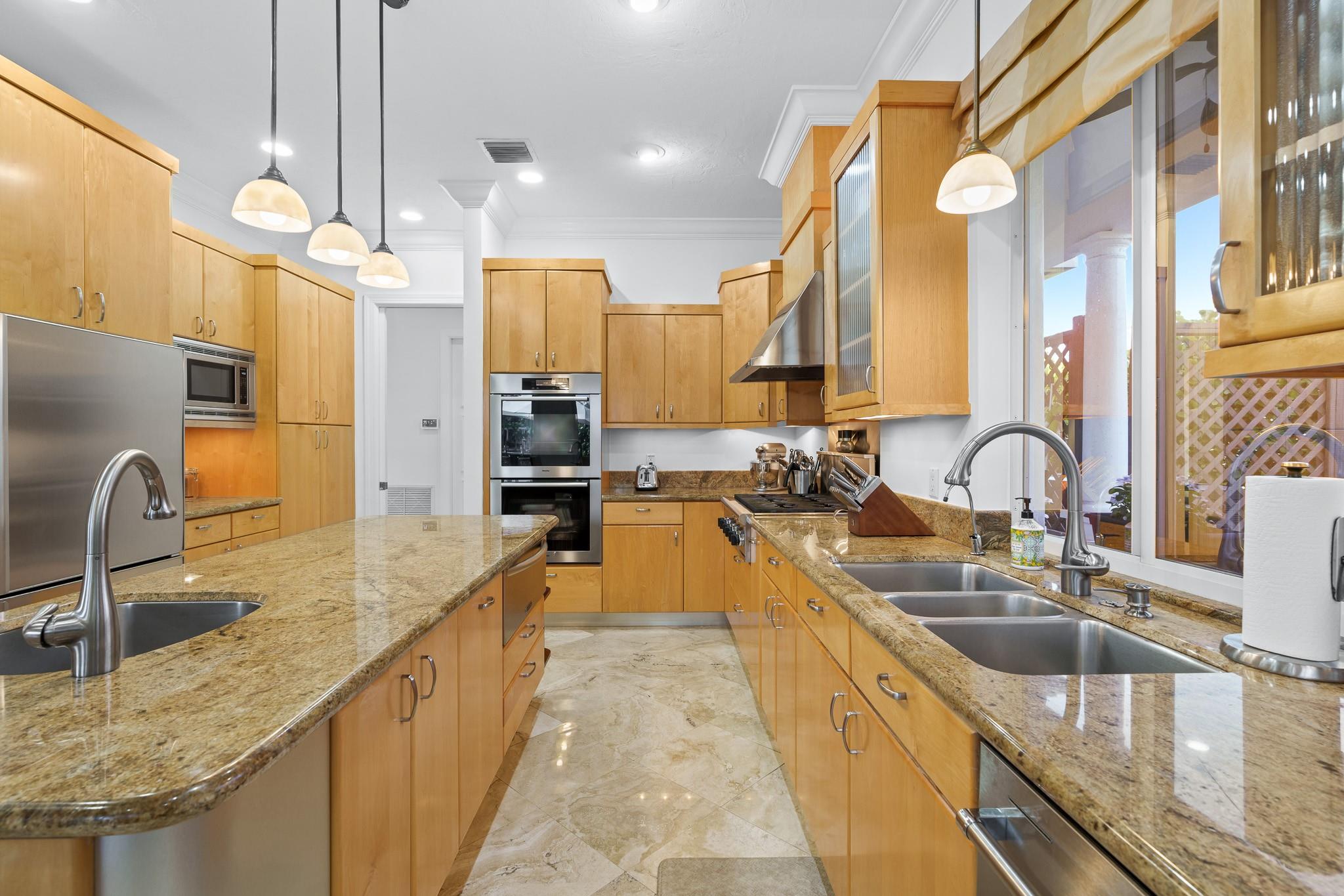 LANDINGS FIRST SEC - Residential