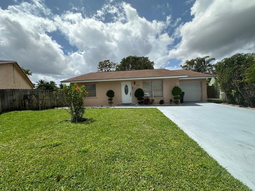 Brand new Roof! Nice property! Bright and clean . Large back yard for owner who wants to build a producing income efficiency. Close to everything, supermarket, banks, publix, banks and restaurants. Do not let your clients miss this opportunity. Den or florida room was converted into 4th bedroom.