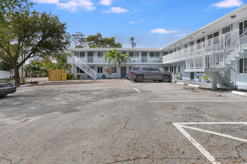 Photo of 901 N F Street #1, Lake Worth Beach, FL 33460 (MLS # R10997828)