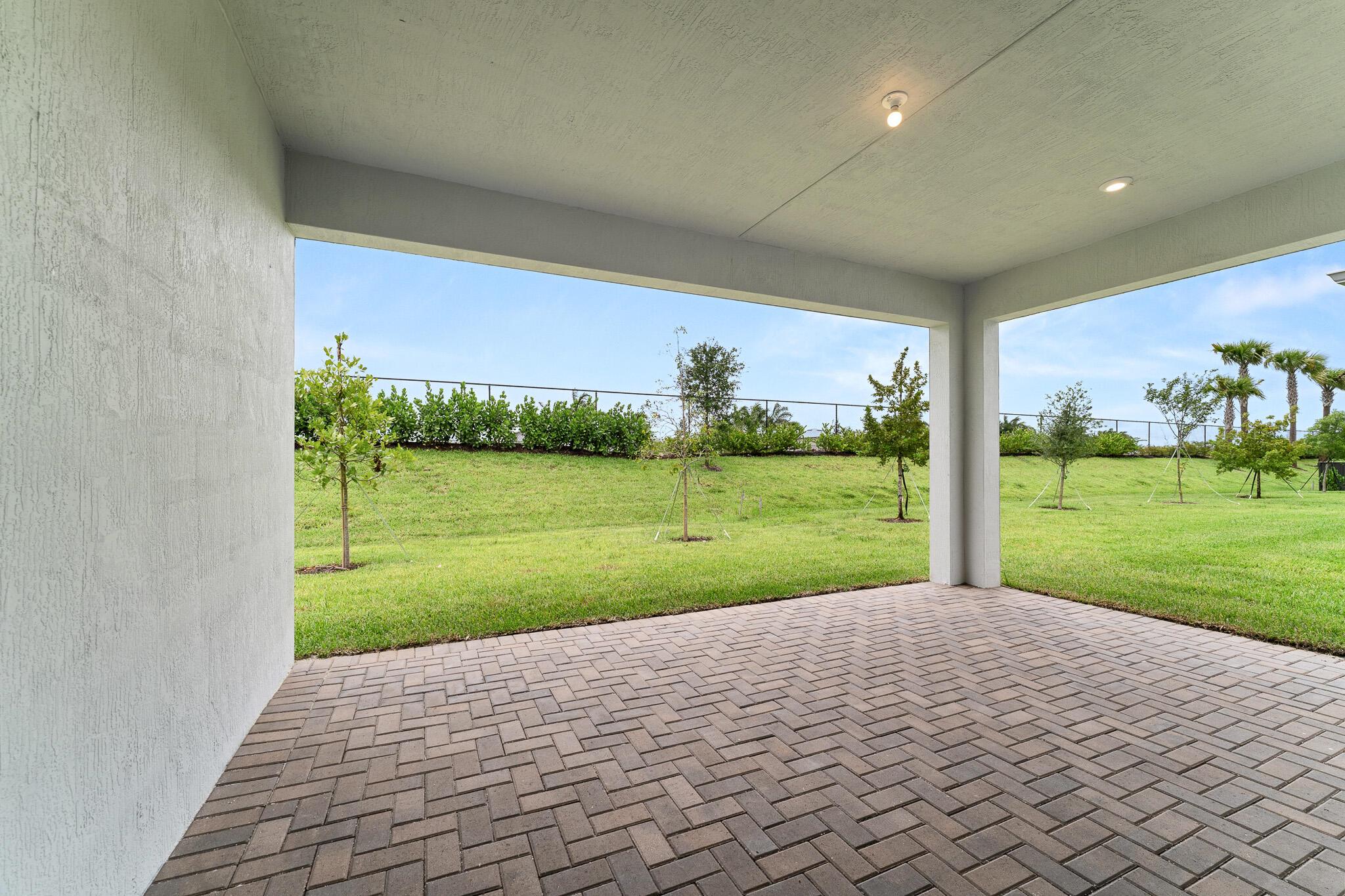 TELARO AT SOUTHERN GROVE - Residential