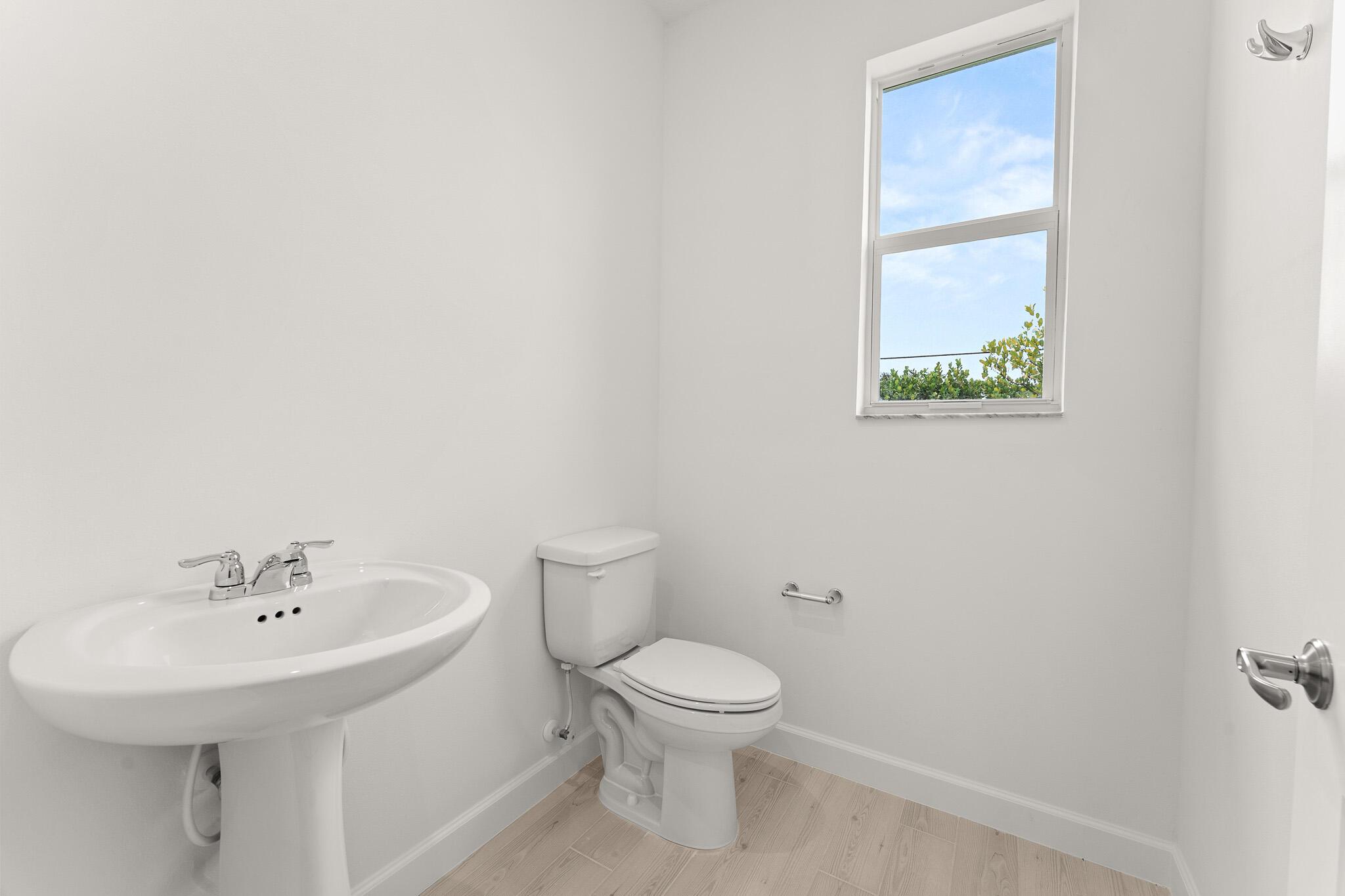 TELARO AT SOUTHERN GROVE - Residential