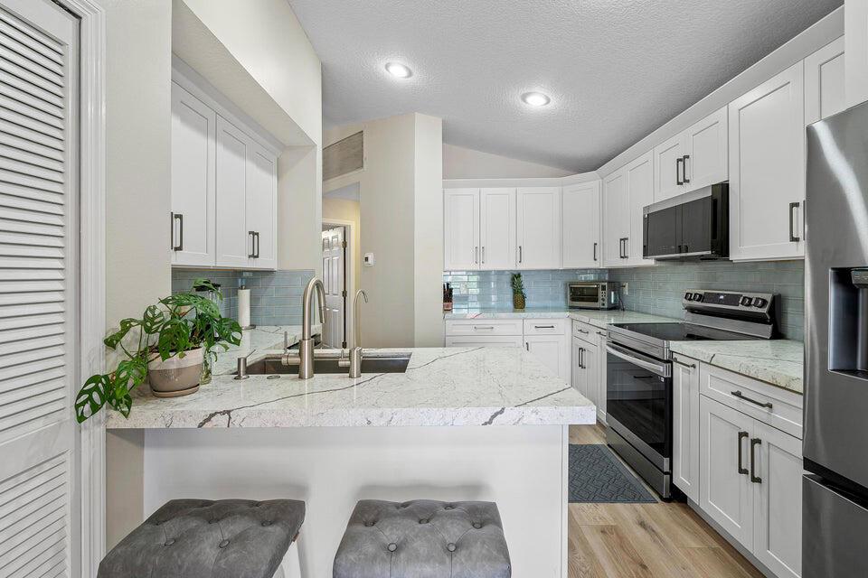 10560 Plainview Circle