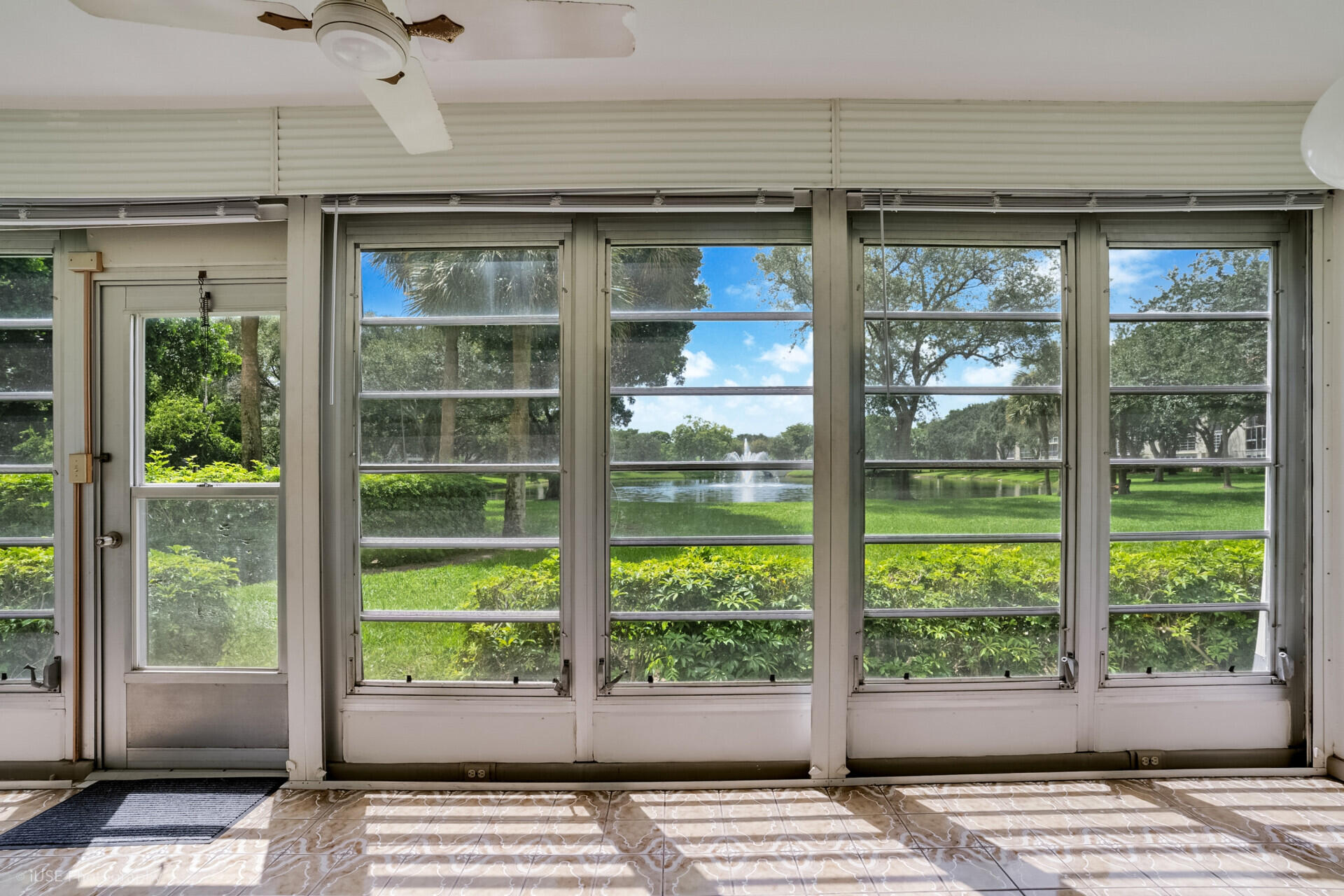 LUCAYA VILLAGE 1-E CONDO - Residential