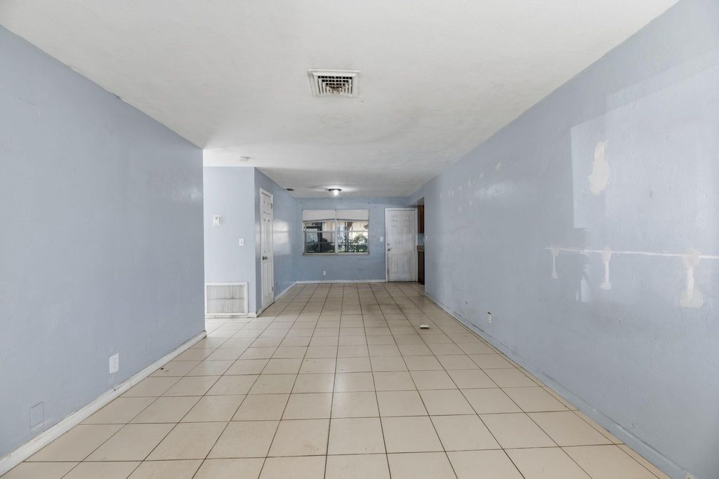 Photo of 3761 NE 15th Avenue, Pompano Beach, FL 33064 (MLS # F10551302)