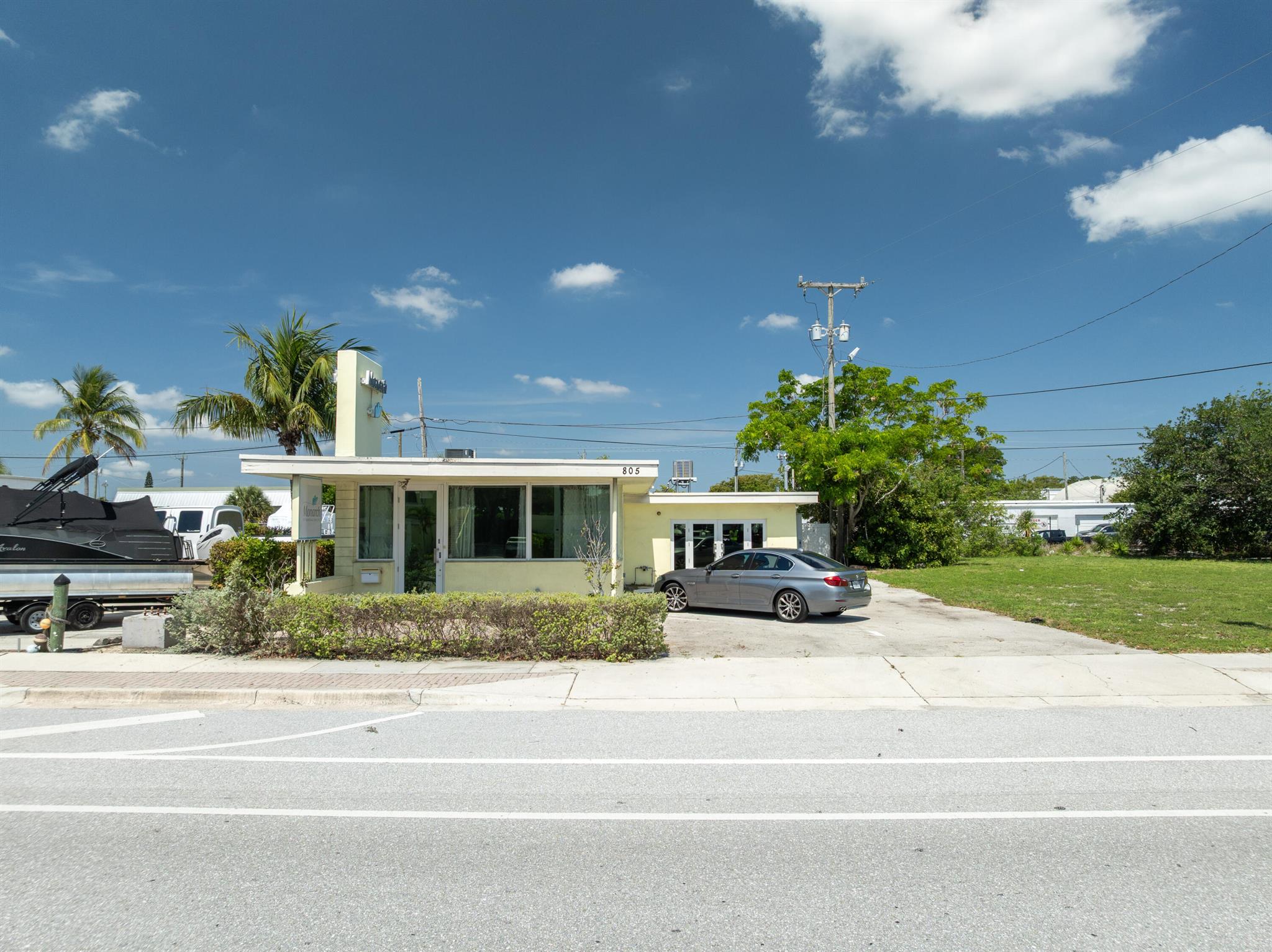 805 N Federal Highway