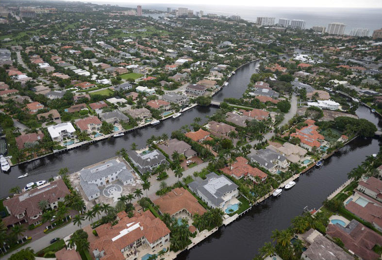 Royal Palm Yacht & Country Club - Residential