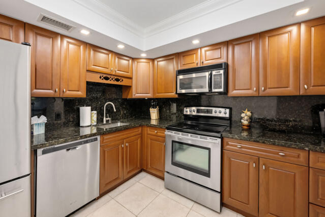 DUNE DECK OF THE PALM BEACHES CONDO - Residential