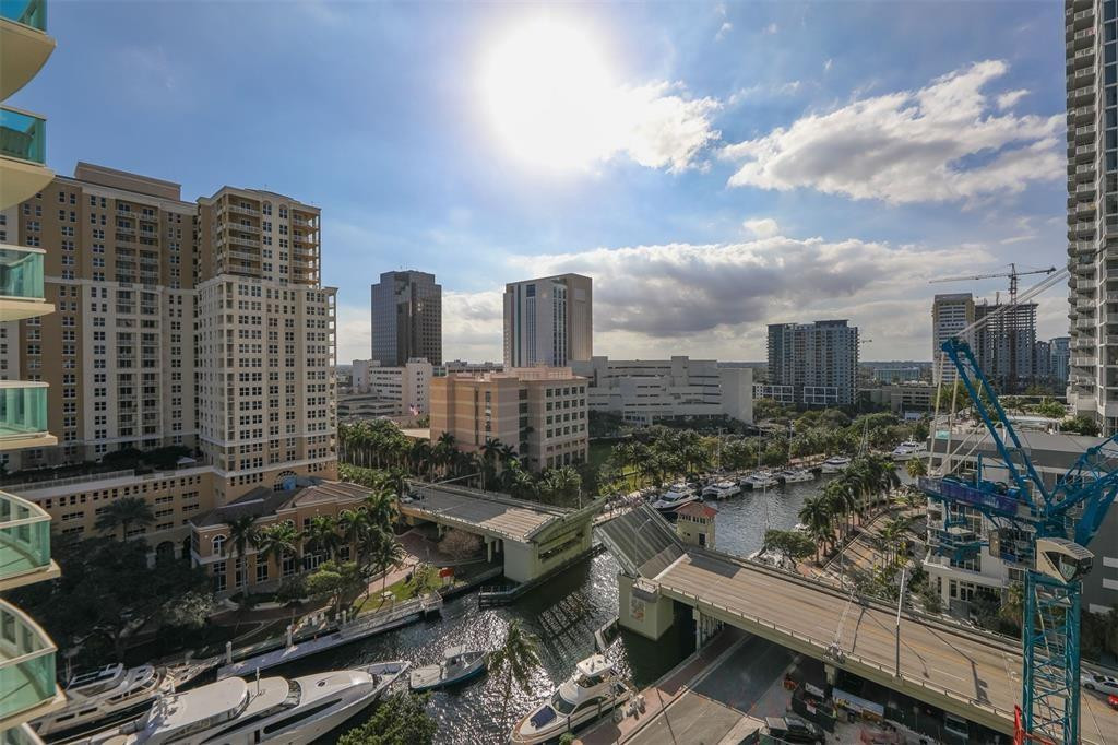 347 N New River 2605