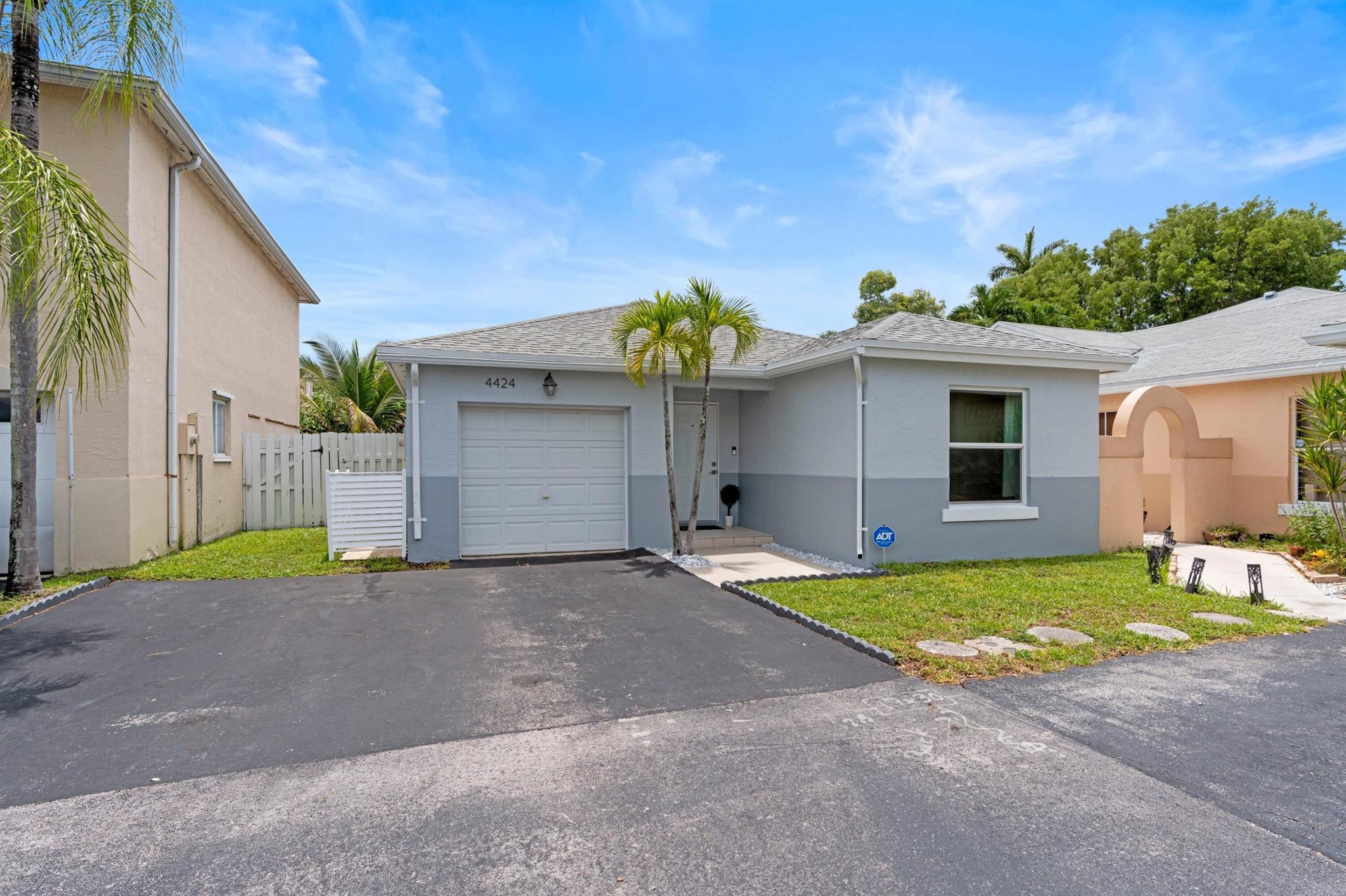 4424 SW 72nd Terrace