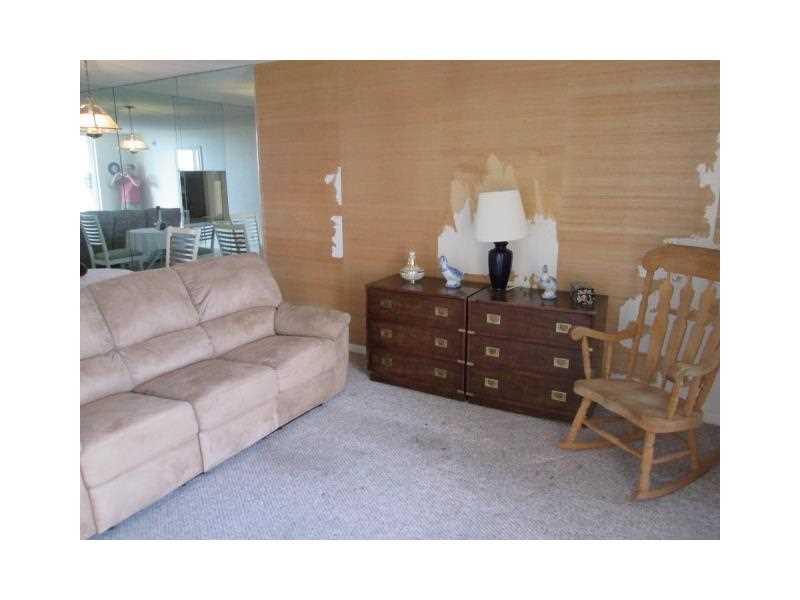 DRAKE TOWER - Residential