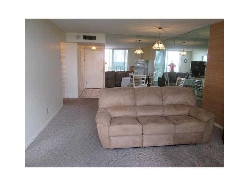 DRAKE TOWER - Residential