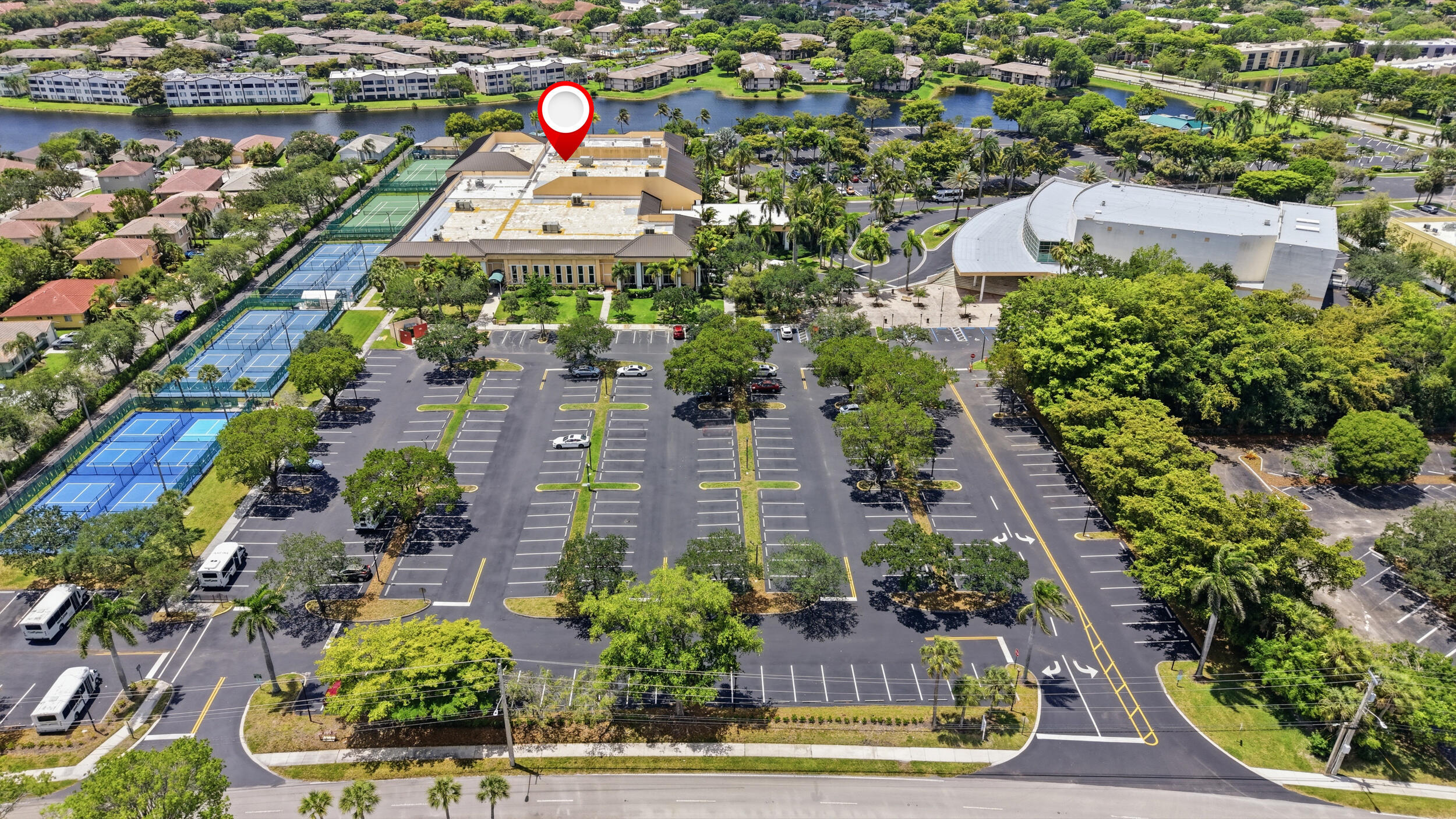 WELDON CONDOMINIUM - Residential