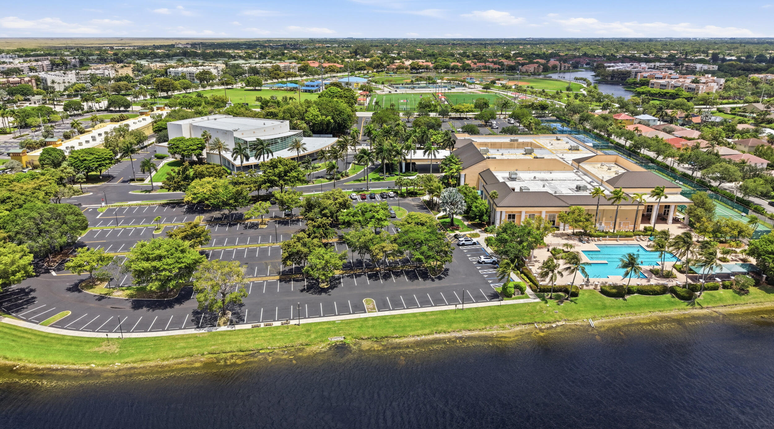 WELDON CONDOMINIUM - Residential