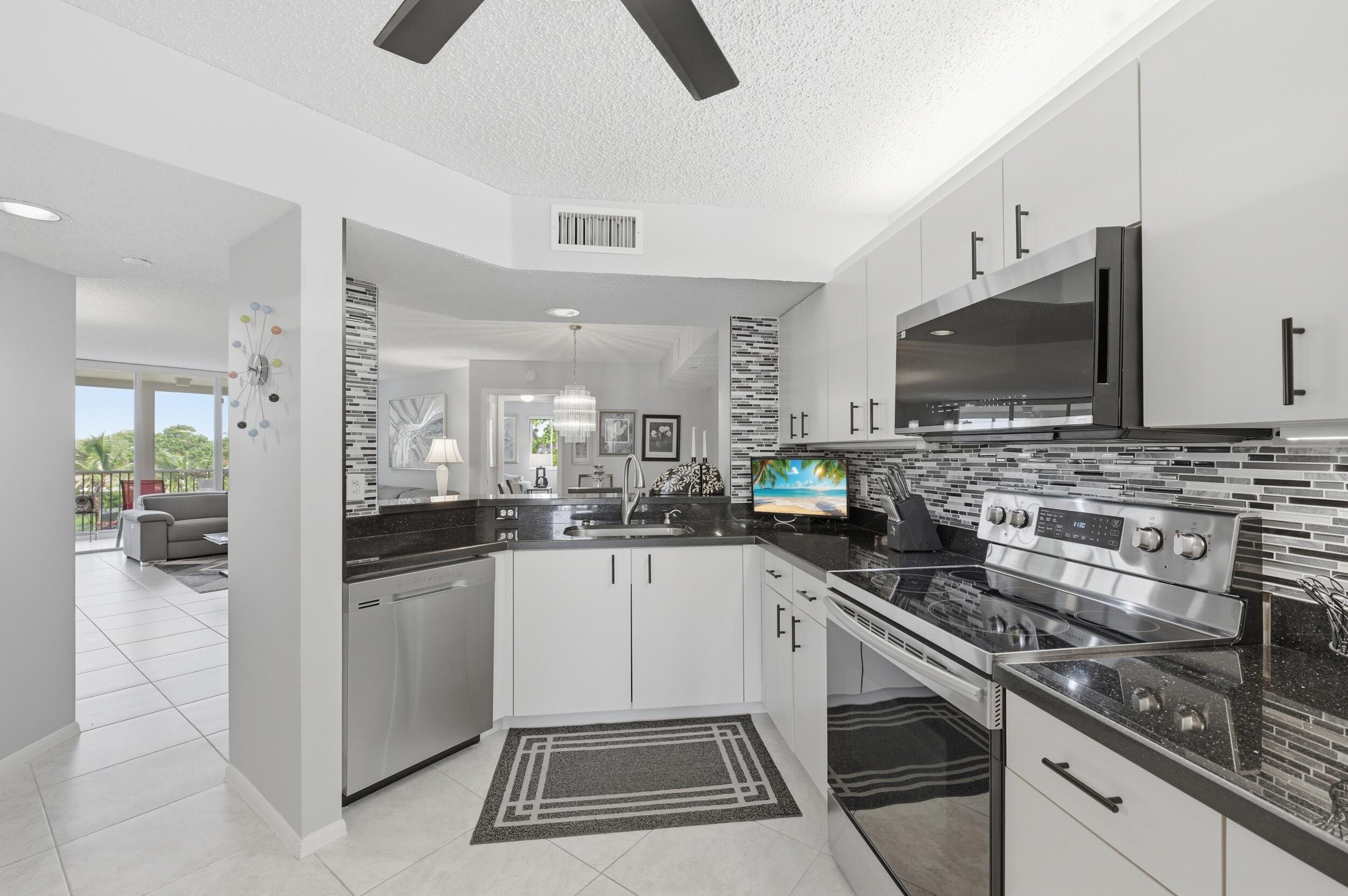 WELDON CONDOMINIUM - Residential