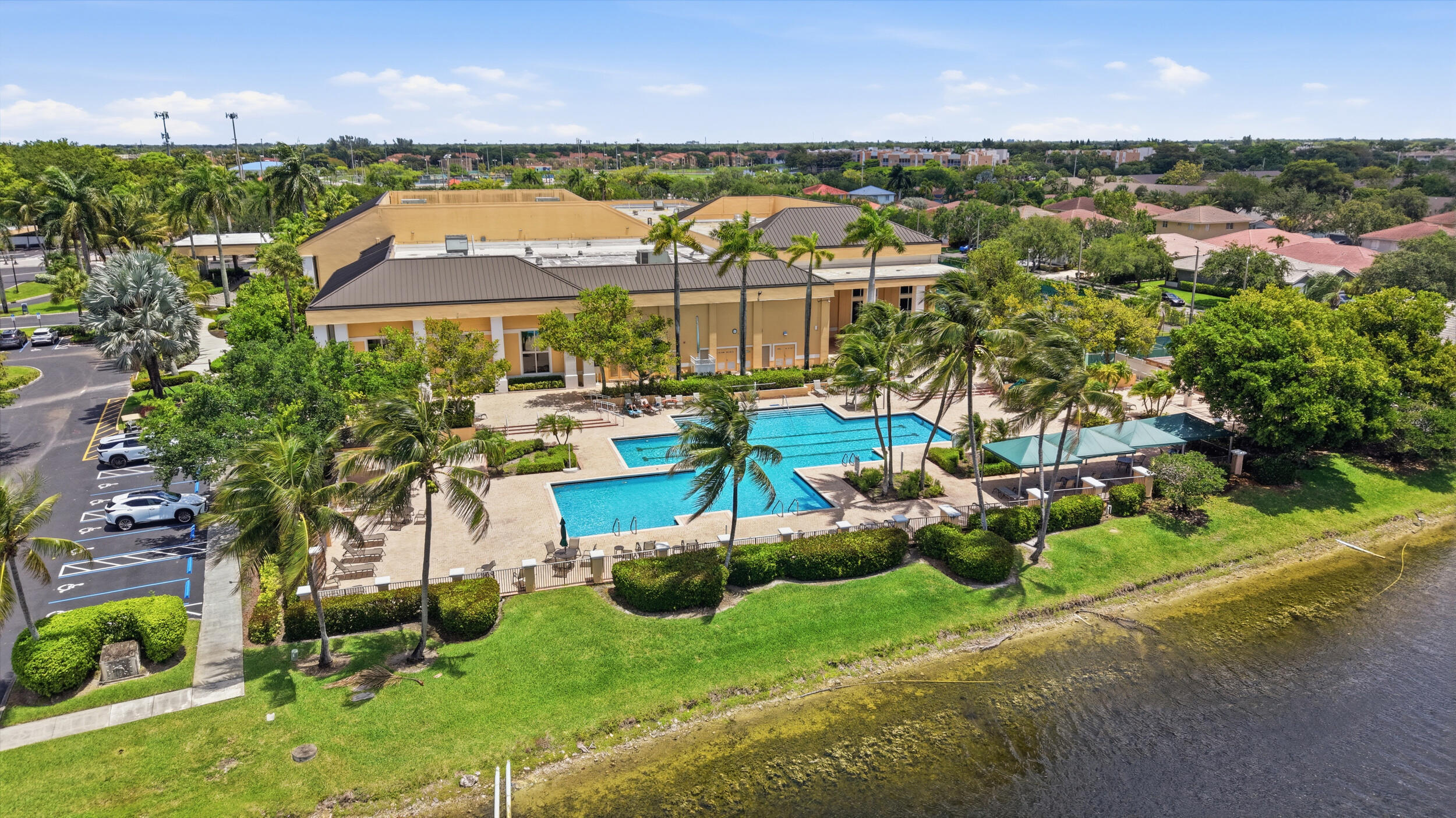 WELDON CONDOMINIUM - Residential